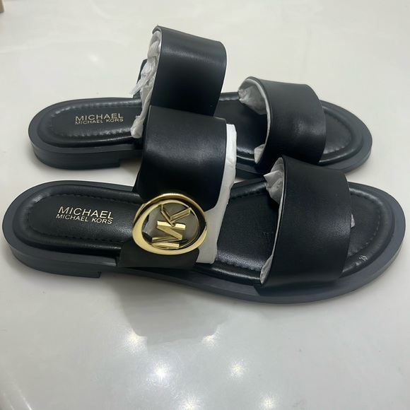 MK Sandals - Picture 1 of 3